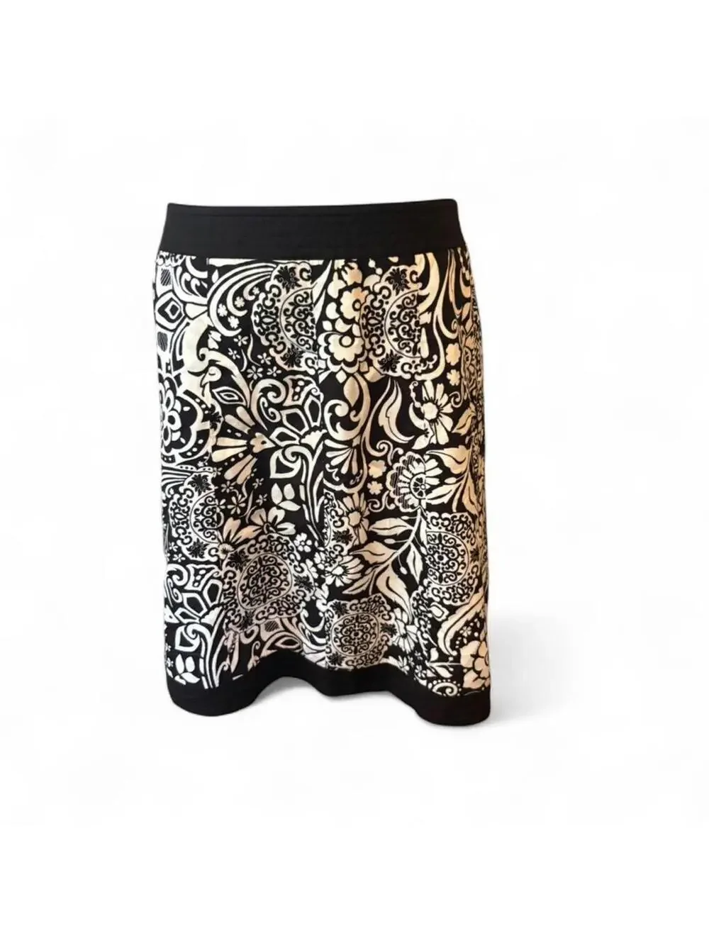 Ann Taylor skirt 100% cotton, size 8